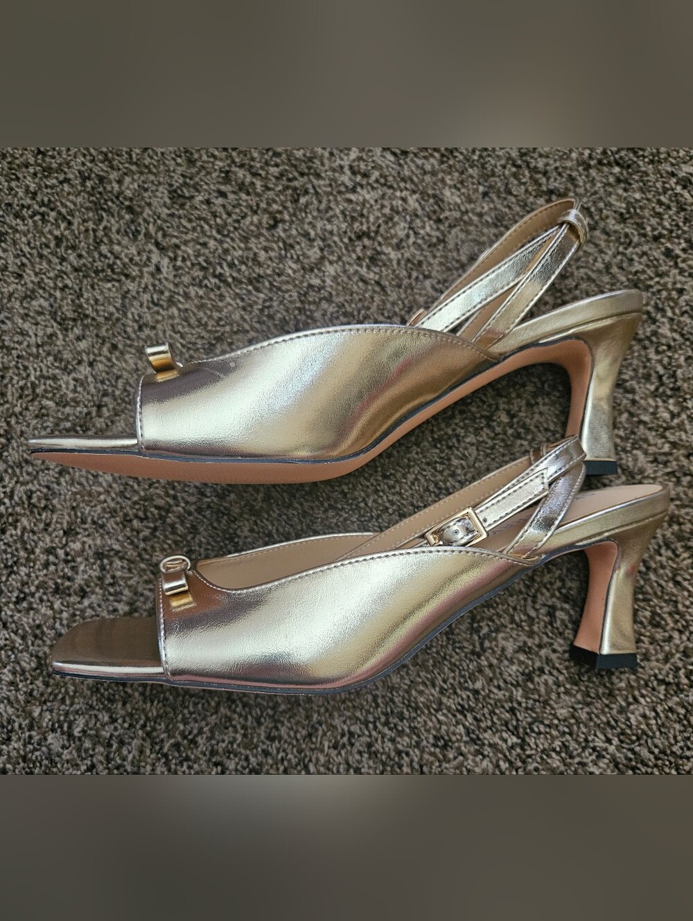 Skysterry NEW Size 8.5 Gold Strappy Bow Kitten Low Heels Sandal With Ankle Strap